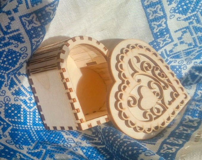 Wooden gift box - free shippin in case of shipping with another item