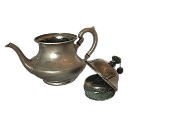 Antique Teapot | Landers Frary and Clark | Universal Tea Ball Tea Pot | Built|In Infuser