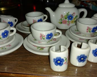 strombecker tea set