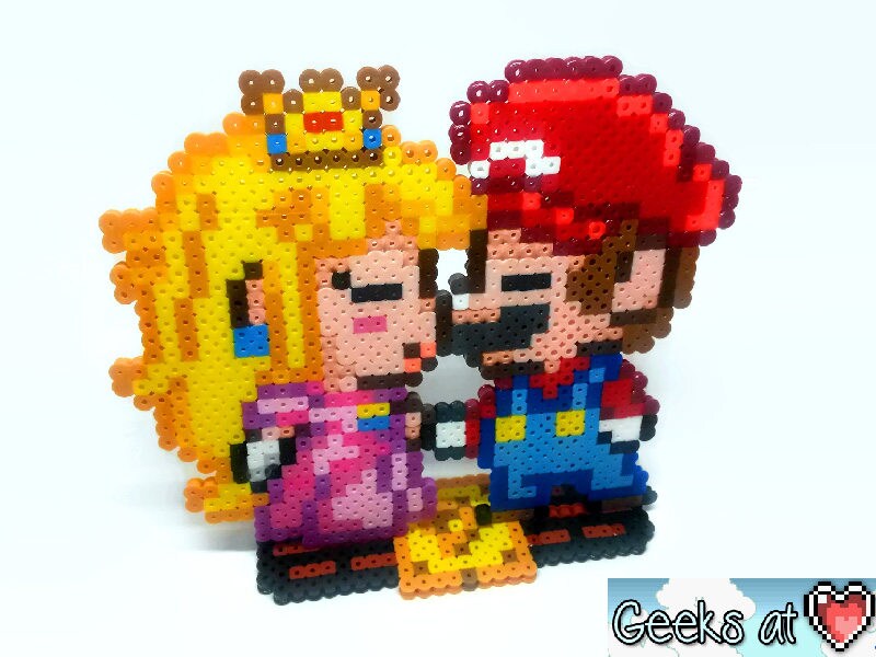 Super Mario Bros Mario & Princess Peach Kissing Gamer