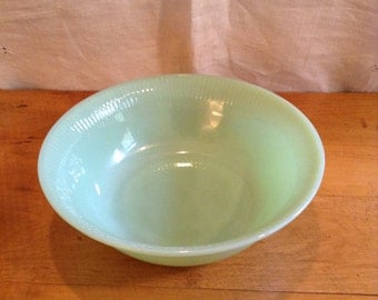 Fire King JADEITE Serving BOWL. Wonderful Condition. JANE Rey Design. Nice Larger Size. Midcentury Delight.
