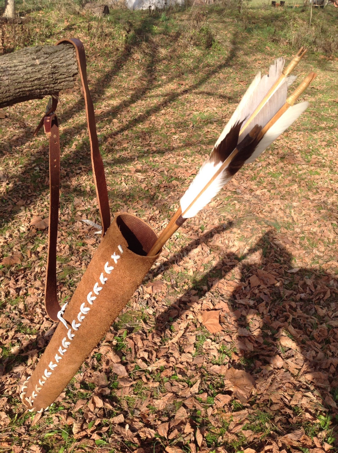 Brown Leather Archery Quiver with White Stitching Traditional