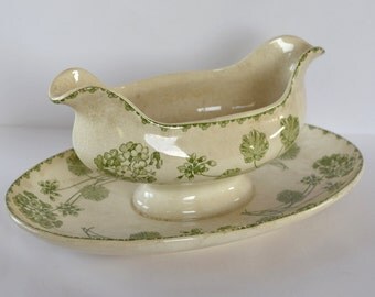 Vintage French Gravy Boat, Sarreguemines Gravy Bowl, Sauce Bowl, Gravy Pitcher / Jug with attached under plate