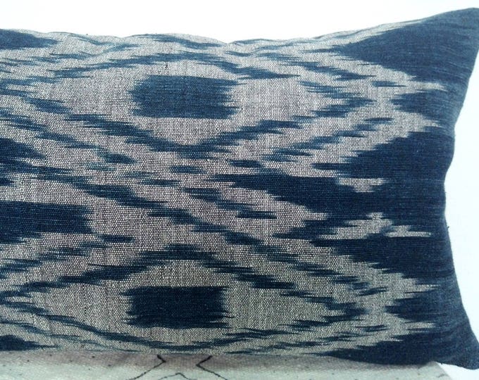 Beautiful Handwoven Indigo Pillow Cover / Gorgeous Hill Tribe Ikat Fabric Pillow Case / Bohemian Tribal Handmade Costume Textile