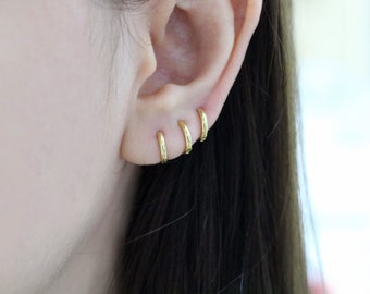 Cartilage hoop earring, cartilage hoops, small hoop, helix hoop, sterling silver cartilage hoop, huggie hoop earrings, gold hoop earring