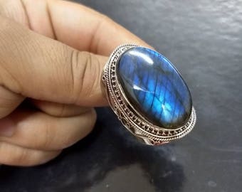 Labradorite Ring, Blue Flash Labradorite Ring, Fine Silver Ring, Cabochon Ring, Oval Ring, Boho Ring, Healing Ring, Long Labradorite Ring
