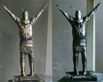 Dark Souls Solaire of Astora Praise The Sun Statue Aged Bronze/Silver Stylization