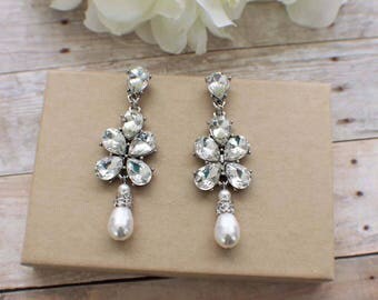 Crystal chandelier earrings, pearl crystal earrings, bridal chandelier earrings, wedding jewelry, bridal accessories, pearl drop earrings