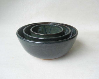 Pottery Nesting Bowls, Set of Bowls, Serving Bowls, Nesting Bowls made in Stoneware