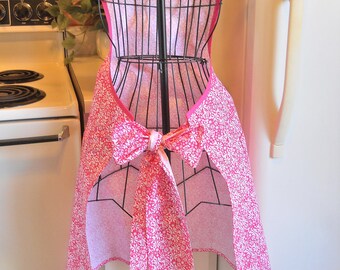 Vintage Style Women's Full Apron in Pink Floral