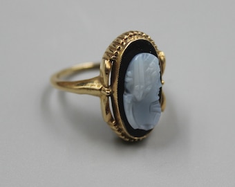 Solid Yellow Gold 10K Gold Cameo Ring Estate Jewelry from Charmhuntress X108