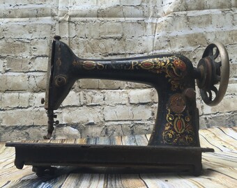Antique Singer Sewing Machine red eye model 66 1917 Steampunk