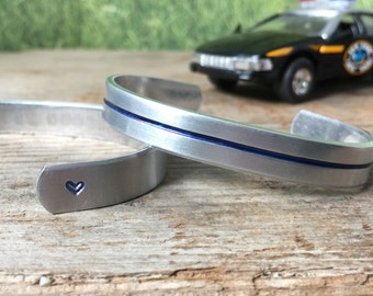 Thin blue line bracelet - blue lives matter - back the blue - police wife - police family - deputy - state trooper (1)