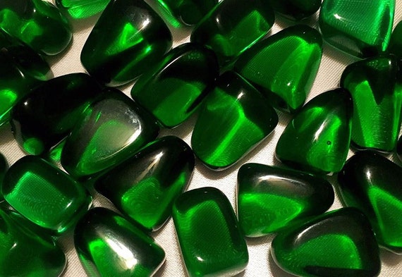 green obsidian color