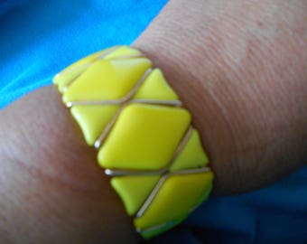 Beautiful Vintage Western Germany Poured Yellow Glass Wide Cuff Bracelet Diamond Shape