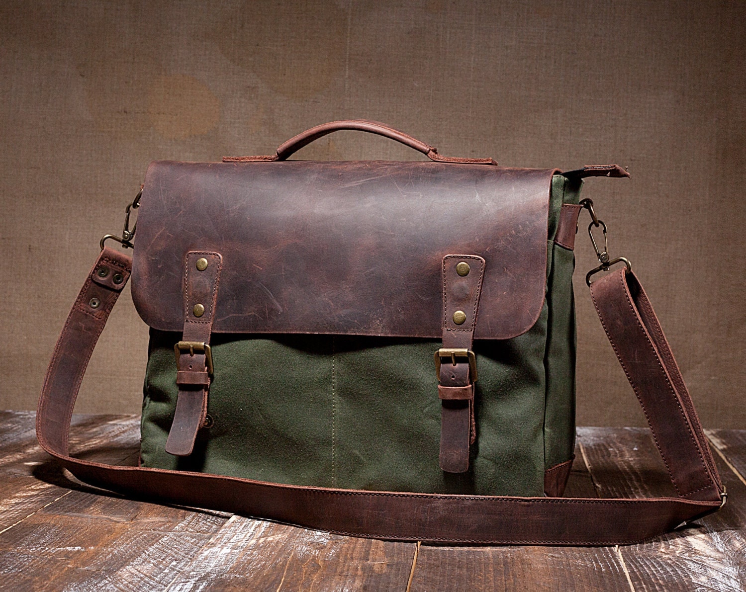 leather messenger bag for men 17in