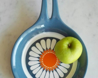 Figgjo Flint Norway Casserole . "Daisy" Pattern. Designed by Turi Gramstad Oliver at 1960's