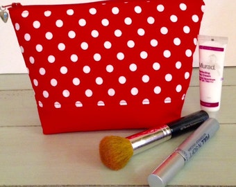 Makeup Bag , Cosmetic Bag, Gift for Her, Makeup Organizer, Red Cosmetic Pouch, Makeup Case, Cosmetic Organizer, Large Makeup Bag