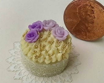 OOAK Dollhouse Miniature one inch scale Cake by CSpykersMiniaturesUS