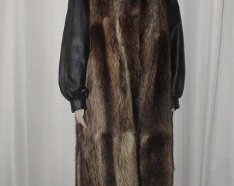 Vintage manteau de fourrure de chat sauvage manches en cuir noir/ Vintage beautiful natural raccoon fur coat/black leather sleeves
