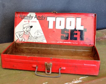 Petite boîte metallique/ ancienne boîte d'outils pour enfants handy Andy