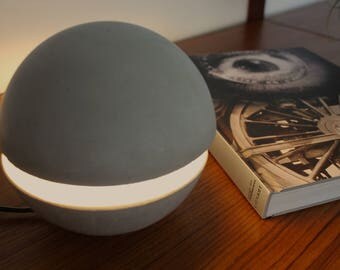 Lampe "Owellus" en beton avec ampoule LED