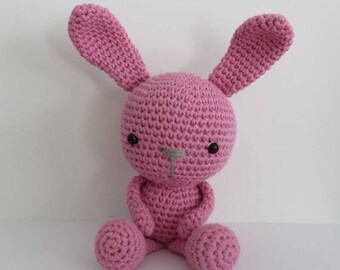 Lapin rose au crochet, amigurumi crochet