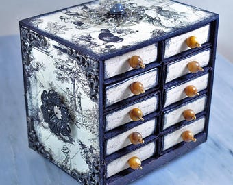 Miniature trinket chest | toile trinket box | miniature box