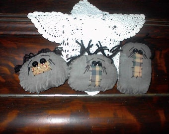 Set of 3 Primitive Ornaments, Bowl Fillers