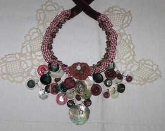 Pièce unique - Textil necklace Chaperon Rouge - Made in Normandy by Bergamote & Jasmin
