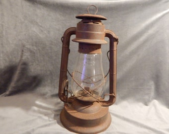 Vintage Dietz Blizzard No.2 Oil Lamp / Kerosene lantern