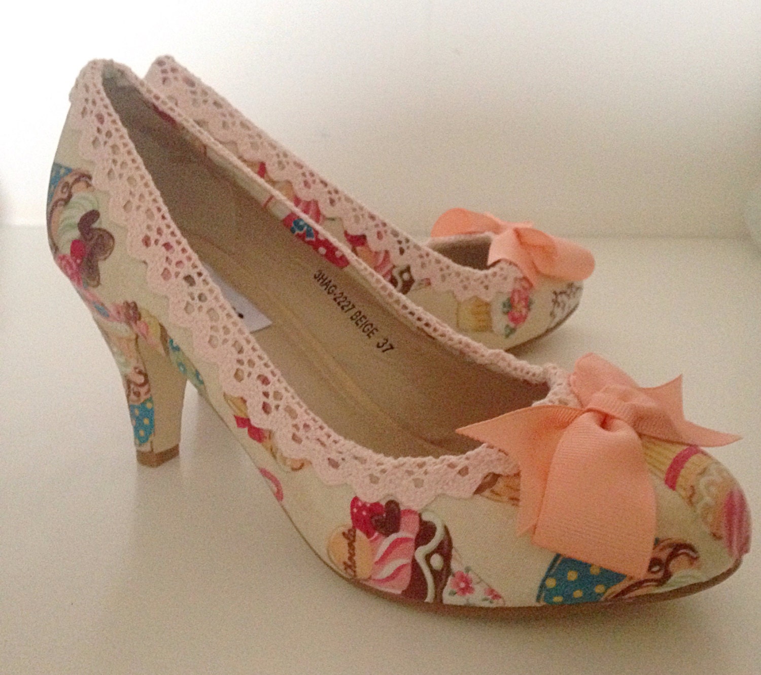 Ladies shoes cupcake shoes wedding shoes tea party