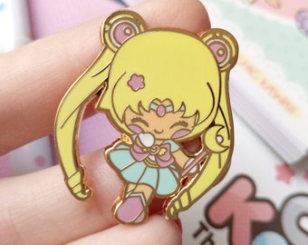 Enamel pin Chic Kawaii sailor moon girl magical pastel pins