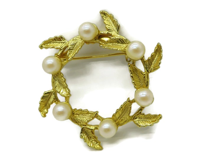 DuBarry Fifth Avenue (DFA) Circle Pin, Vintage Pearl Wreath Gold Tone Circle Brooch