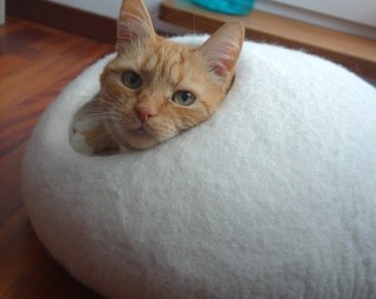 Felted Cat Bed / Cat Cave / Cat Den / Cat House / Cocoon and GIFT