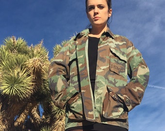 Vintage Men's Army Jacket - USMC Camo Fatigues Uniform