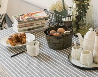 Grey and White Knitting Fabric Tablecloths Suitable for Wedding and Party Customized available
