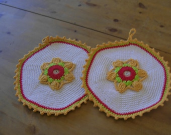 crocheted pot holder