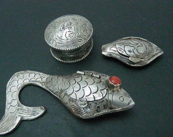 Sterling Silver Pill Boxes // Artesan Handmade Etched Silver Boxes // Vintage Collectibles
