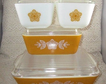 Reserved for J Johnson Pyrex Butterfly Gold, Vintage Refrigerator Set, 4 pieces with lids, Pyrex 501, Pyrex 502, Pyrex 503