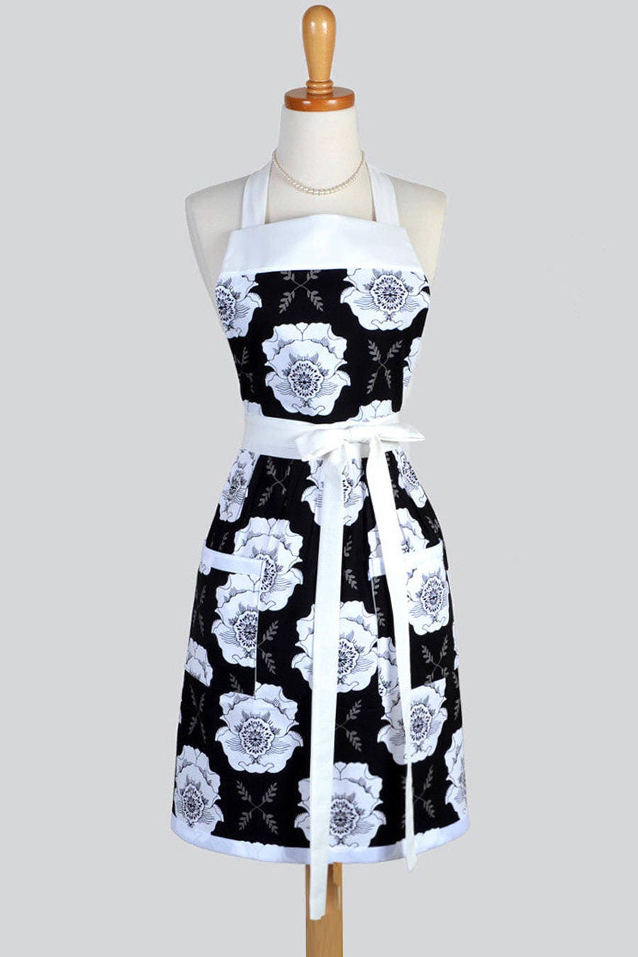 FREE SHIPPING and MONOGRAM Embroidery / Classic Womens Apron