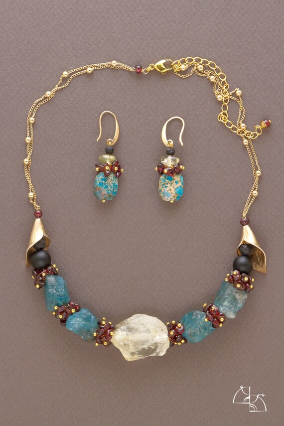 Luxury Jewelry Set. Garnet Necklace, citrine bracelet and earrings kyanite, garnet and citrine. Super gift for her
