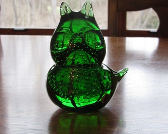 Vintage Granna Green Crystal Glass Owl, Controlled Bubbles, Sweden, Swedish Mid Century Art, Scandinavian Animal Figurine, Modern,Minimalist