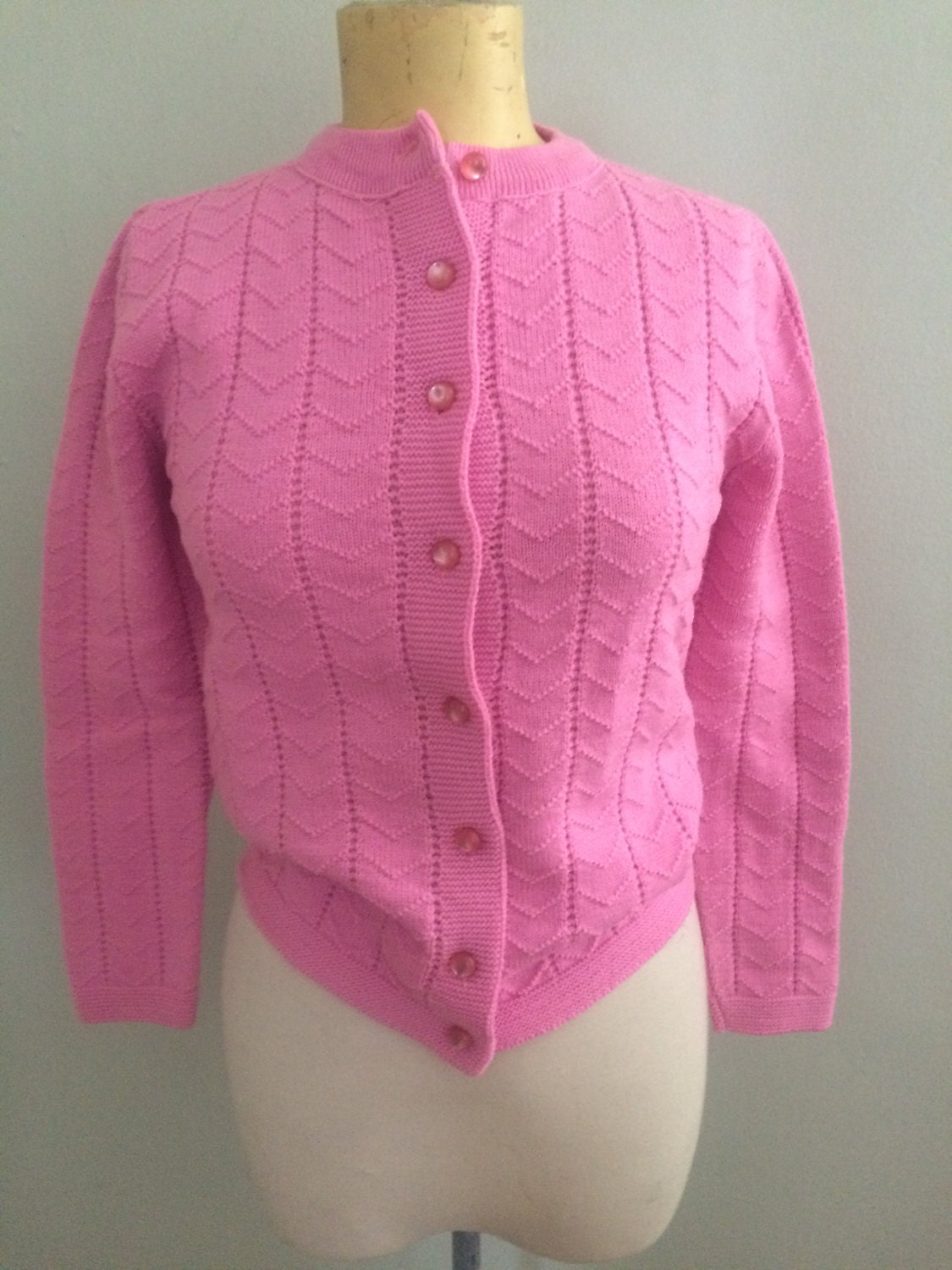 1950s Pink Acrylic Knit Cardigan Sweater by Bernice Size M/L
