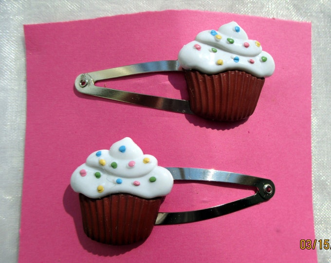 Chocolate cupcake barrettes-cake barrettes-Childrens hair clips-Little girls gifts-kids accessories-Kawaii barrettes-Fairy Kei-Sweet Lolita