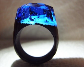 Winter night Wood ring. Secret world inside wooden ring. Rings for women & men. Wood resin ring. Fashion resin jewelry. Statement ring