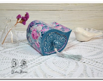 Exclusive wood box Jewelry box Wooden storage box Wood ring box Keepsake box Wedding box Wooden jewelry box Little roses box Trinket Box