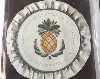CHARMIN Cross Stitch Kit # 08-77 Pineapple H o-o-o p s Hoop Included