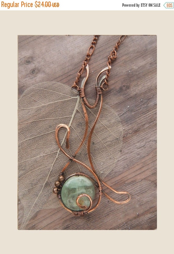Christmas sale Cat silhouette pendant Copper Wire by Aviceya
