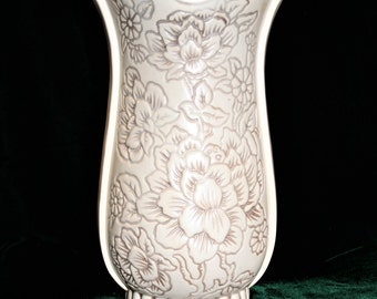 Vintage Red Wing Pottery Magnolia vase; large white vase; USA pottery; wedding; shower; centerpiece